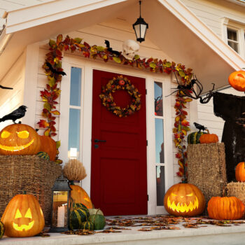 halloween decorated house with pumpkins