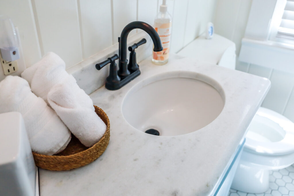 Guests are Coming! Is Your Bathroom Plumbing Ready for Thanksgiving?